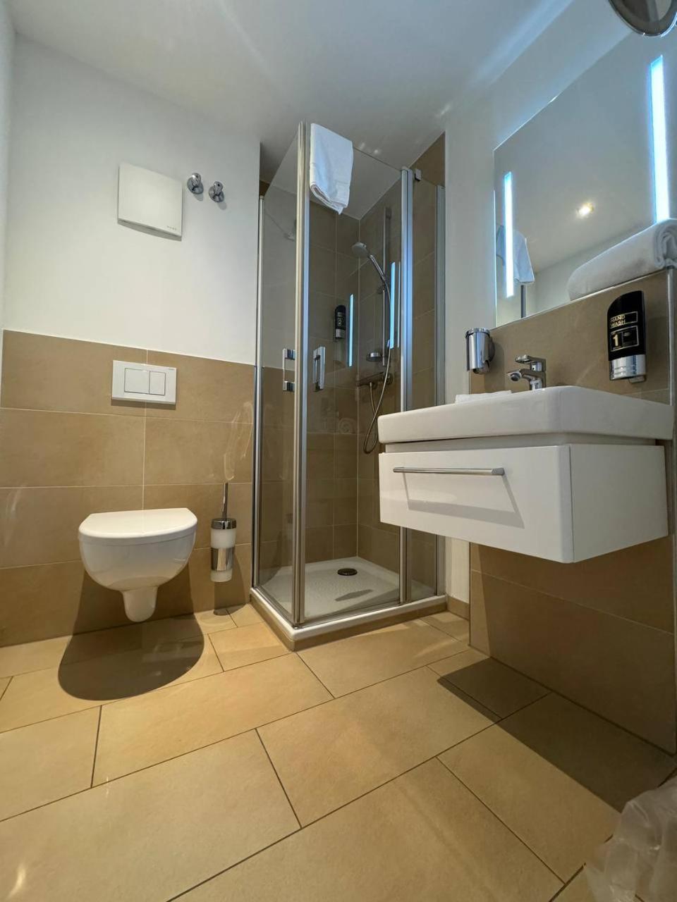 M&A Cityhotel Hildesheim Buitenkant foto