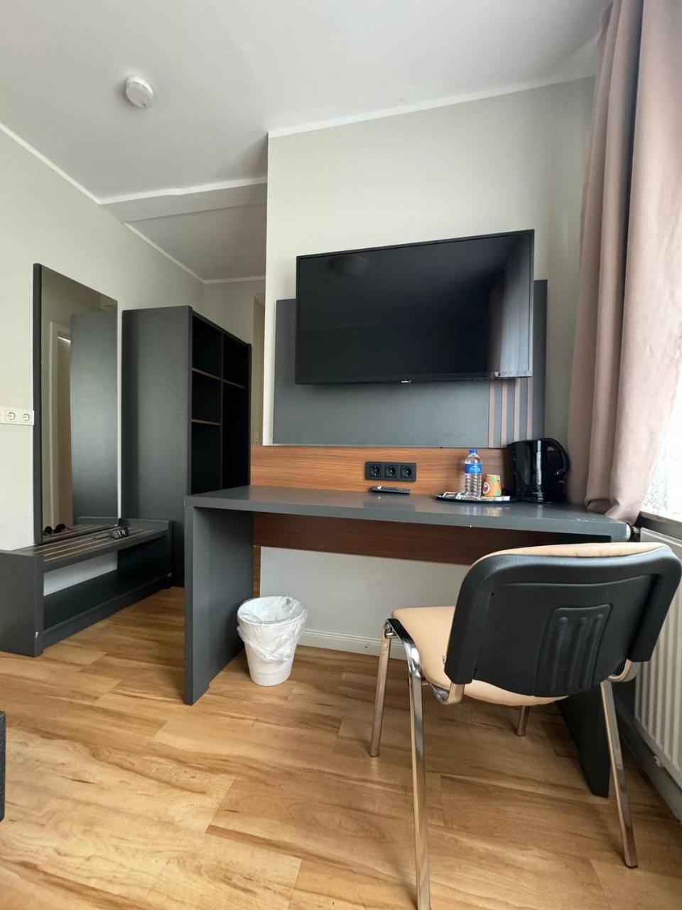M&A Cityhotel Hildesheim Buitenkant foto