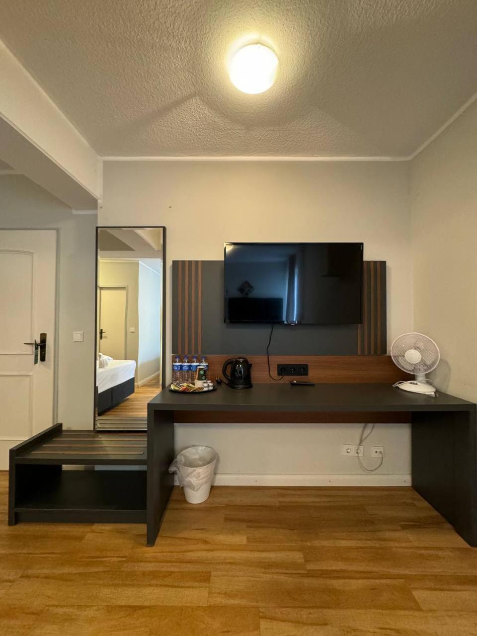 M&A Cityhotel Hildesheim Buitenkant foto