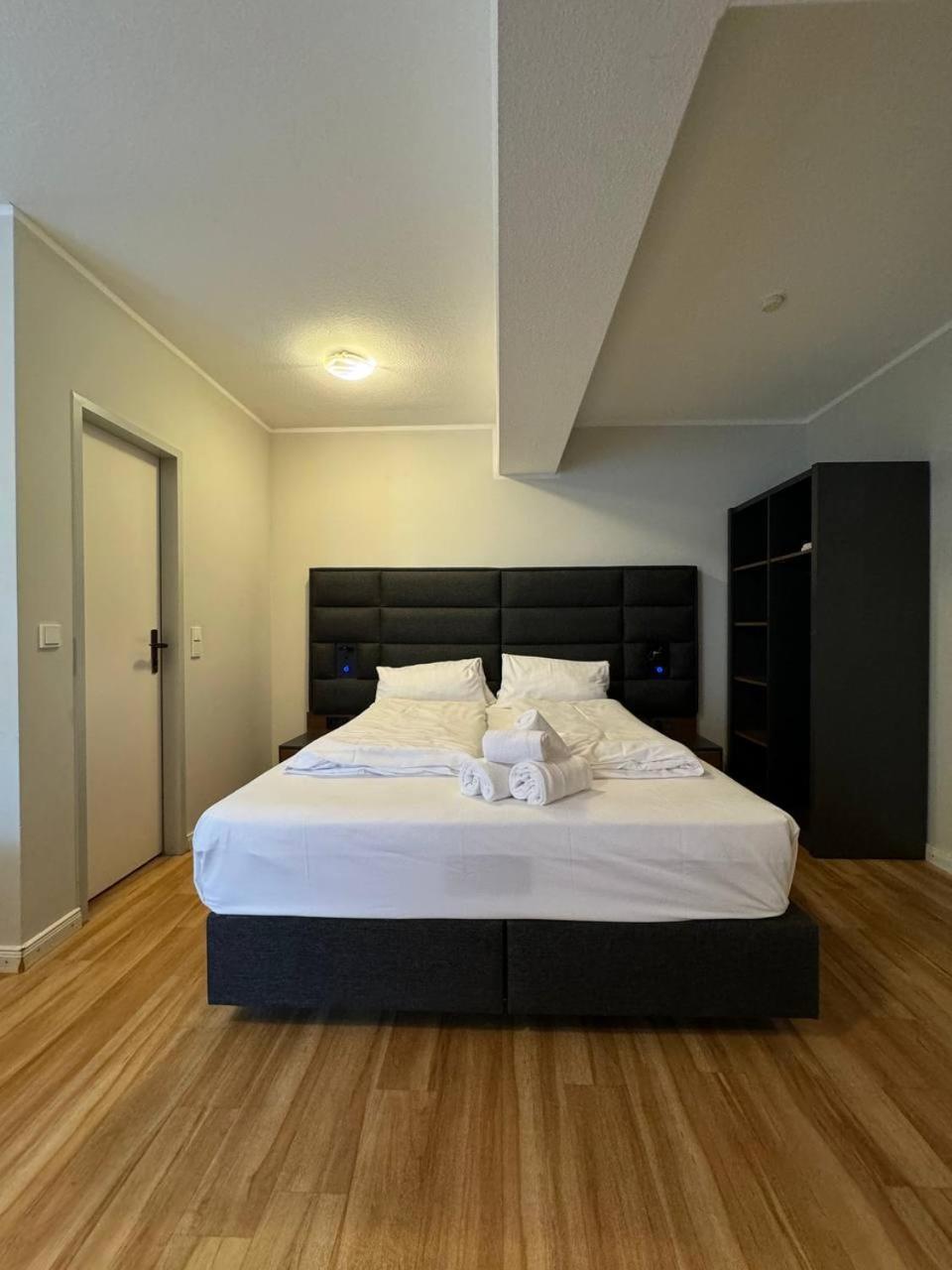 M&A Cityhotel Hildesheim Buitenkant foto
