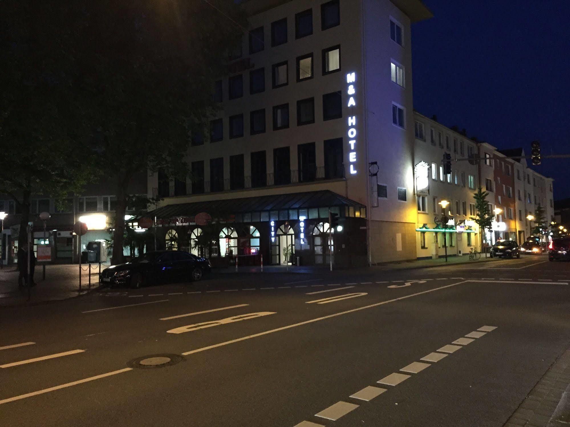 M&A Cityhotel Hildesheim Buitenkant foto