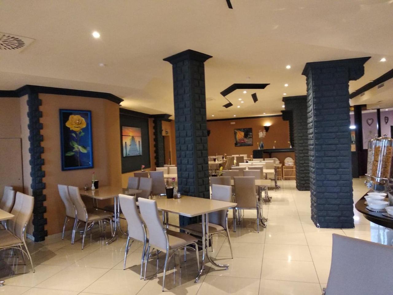 M&A Cityhotel Hildesheim Buitenkant foto